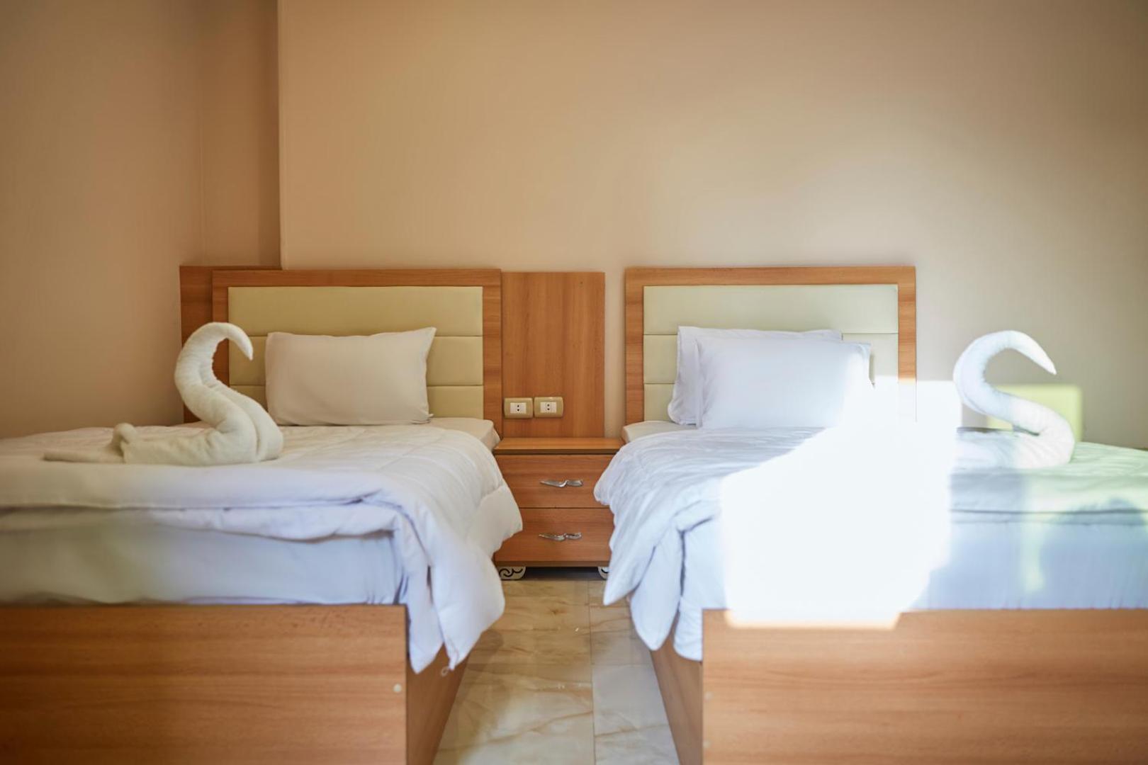 Grand Golden Pyramids View Hotel Kafrat al Jabal Luaran gambar