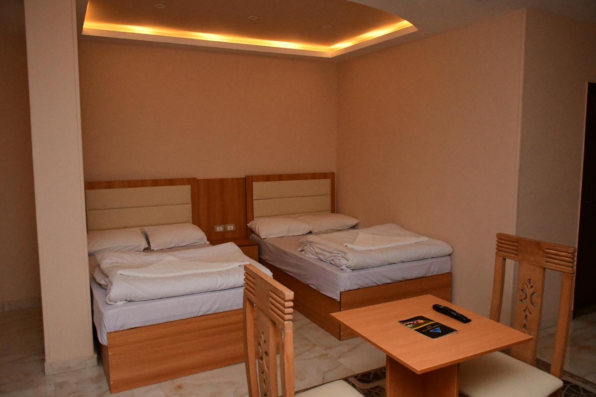 Grand Golden Pyramids View Hotel Kafrat al Jabal Luaran gambar