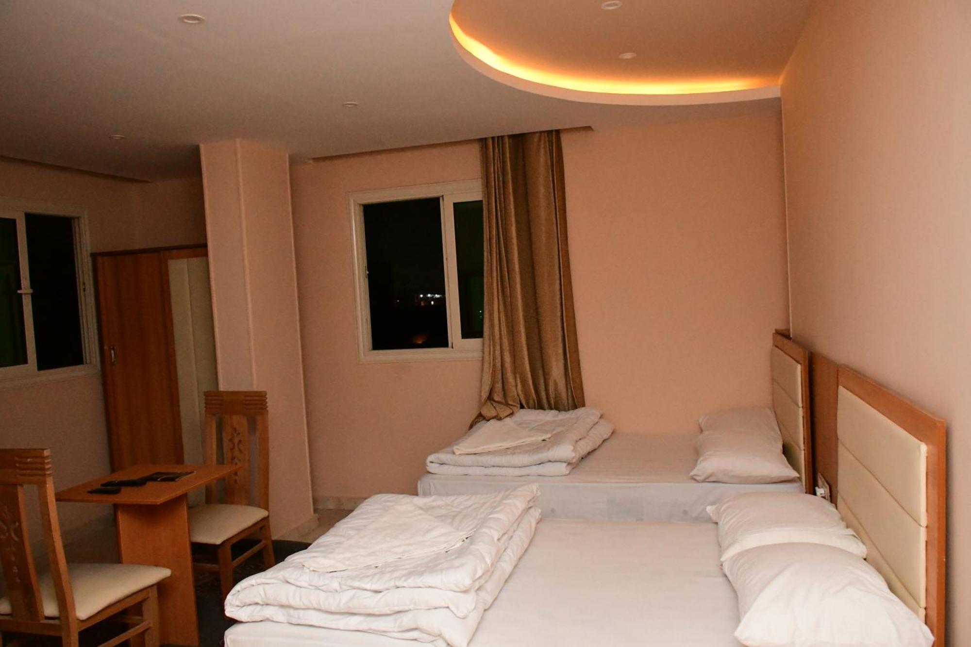 Grand Golden Pyramids View Hotel Kafrat al Jabal Luaran gambar