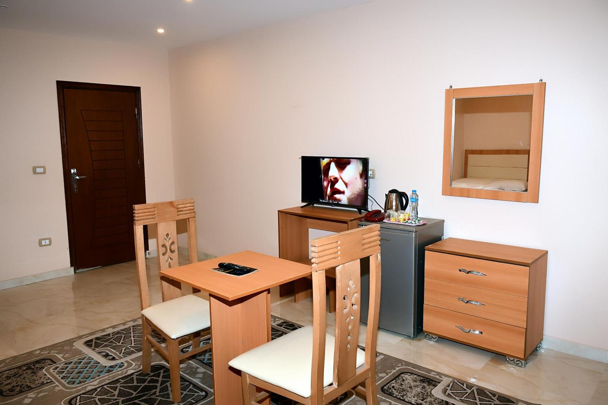 Grand Golden Pyramids View Hotel Kafrat al Jabal Luaran gambar