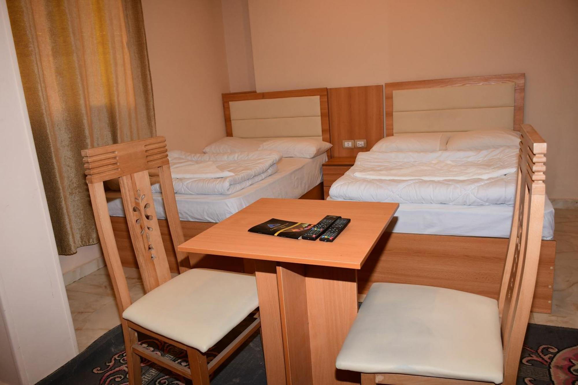 Grand Golden Pyramids View Hotel Kafrat al Jabal Luaran gambar