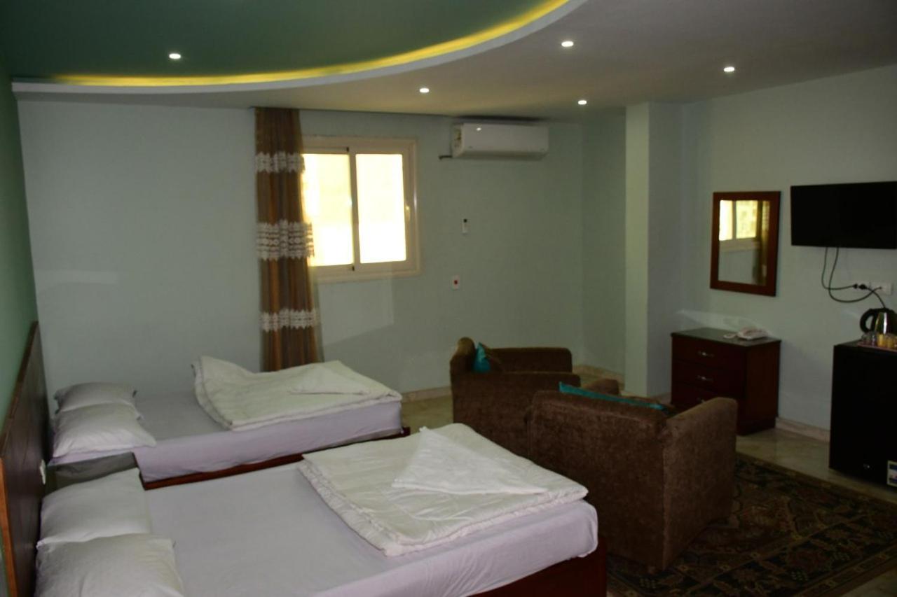 Grand Golden Pyramids View Hotel Kafrat al Jabal Luaran gambar