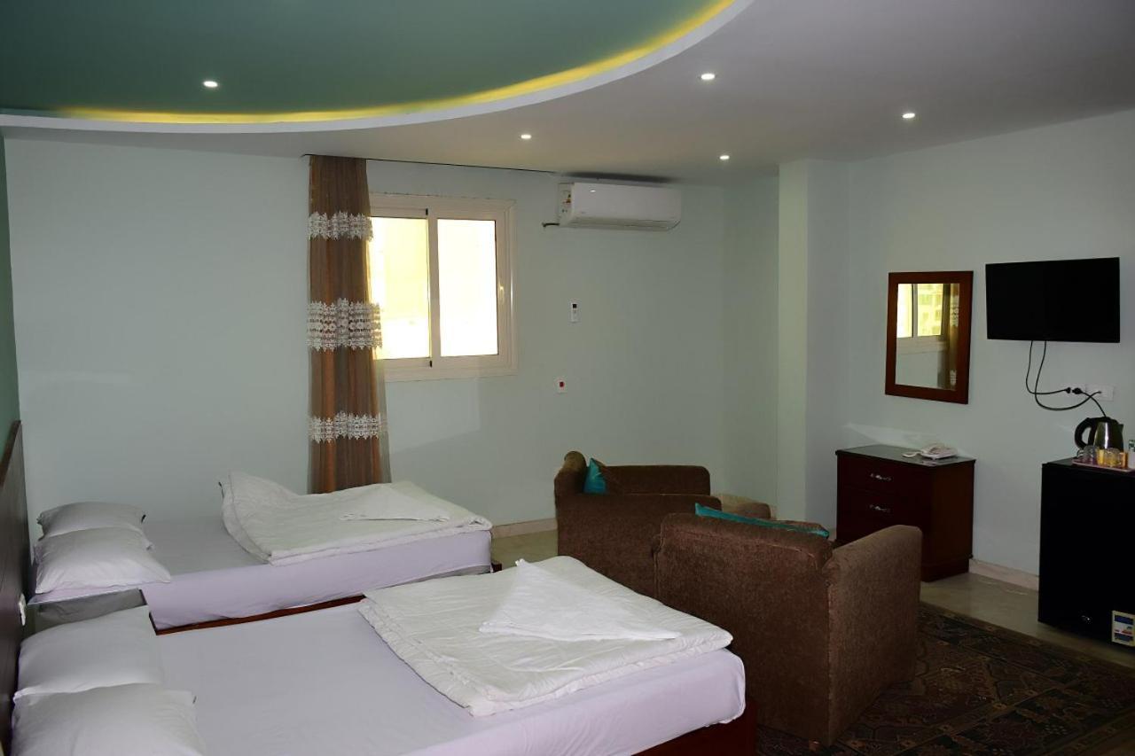 Grand Golden Pyramids View Hotel Kafrat al Jabal Luaran gambar